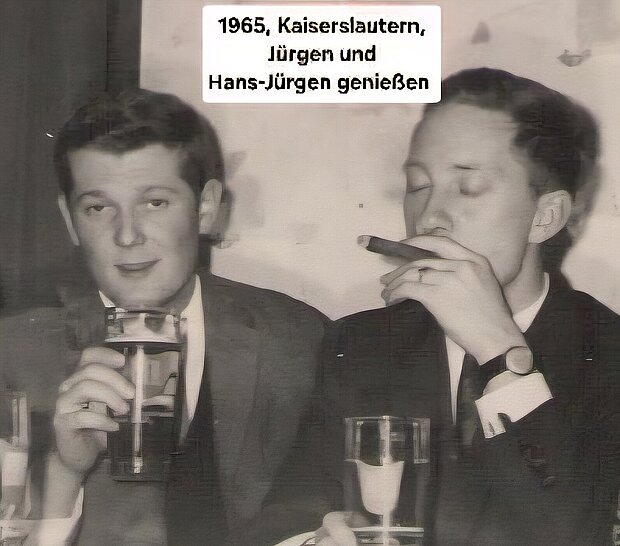 Hans-Jürgen Ohl (r.) und Kommilitone entspannen vom Studienalltag Hans-Jürgen Ohl (r.) und Kommilitone entspannen vom Studienalltag