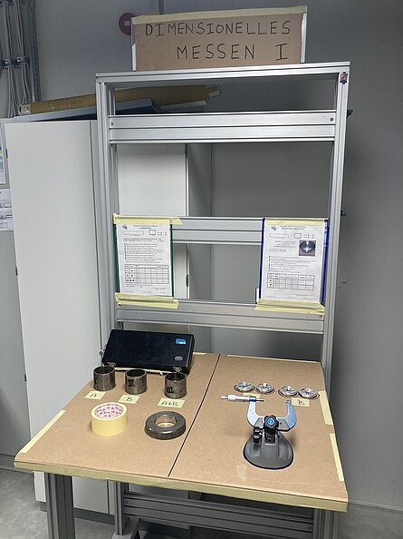 Vorbereiteter Messarbeitsplatz
