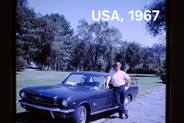 Hans-Jürgen Ohl mit seinem neu erworbenen Ford Mustang in den USA Hans-Jürgen Ohl mit seinem neu erworbenen Ford Mustang in den USA